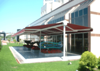 Tente Sistemlerinde Malzeme Seçimi: Hangi Malzeme Daha Dayanıklı?